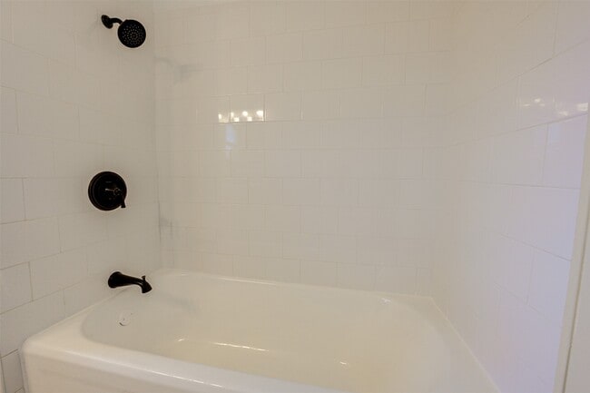 Building Photo - 1516 Bonnie Brae St