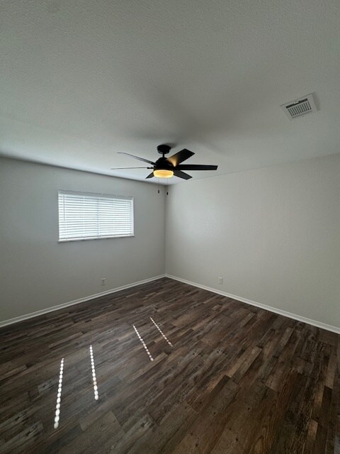 Building Photo - 714 McClenny Dr