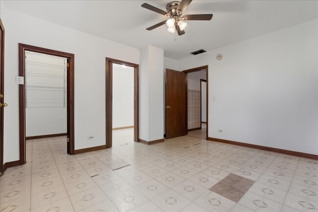 Building Photo - 1727 W 19th St