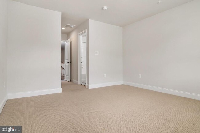 Building Photo - 8631 St Anthony Dr