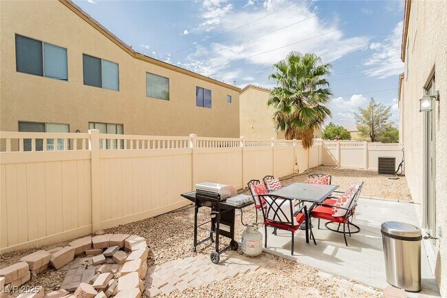 Building Photo - 6341 Kitamaya St