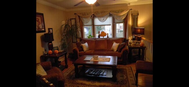 Building Photo - 1121 Glenwood Rd