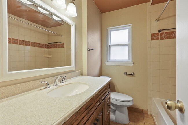 Building Photo - 12303 Barryknoll Ln