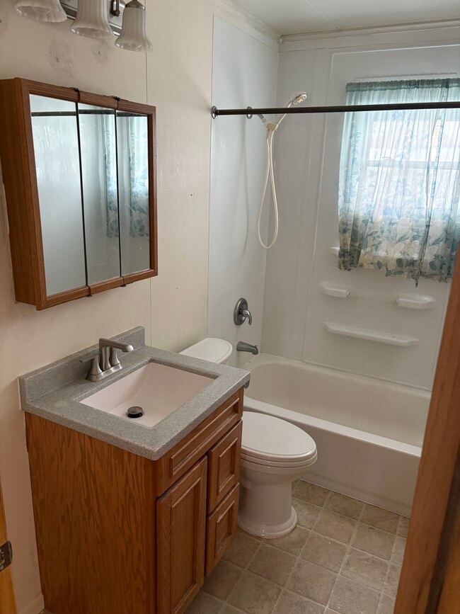 Building Photo - 2827 Acosta St