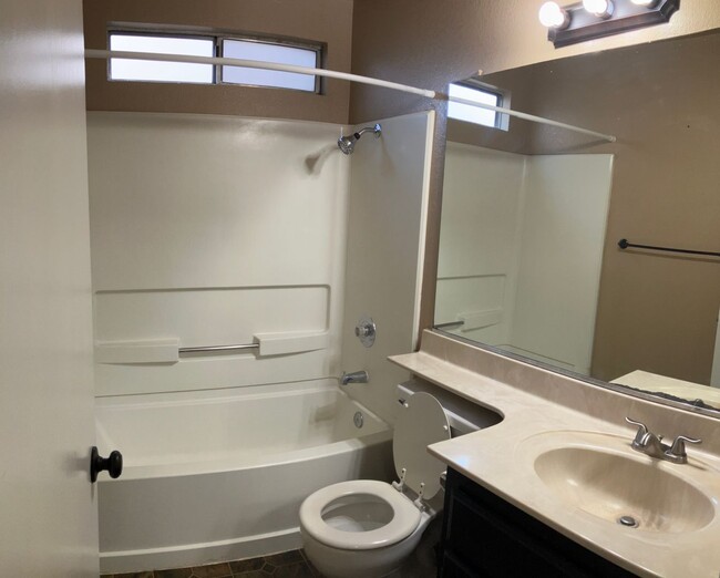 Building Photo - 4505 Endicott Dr