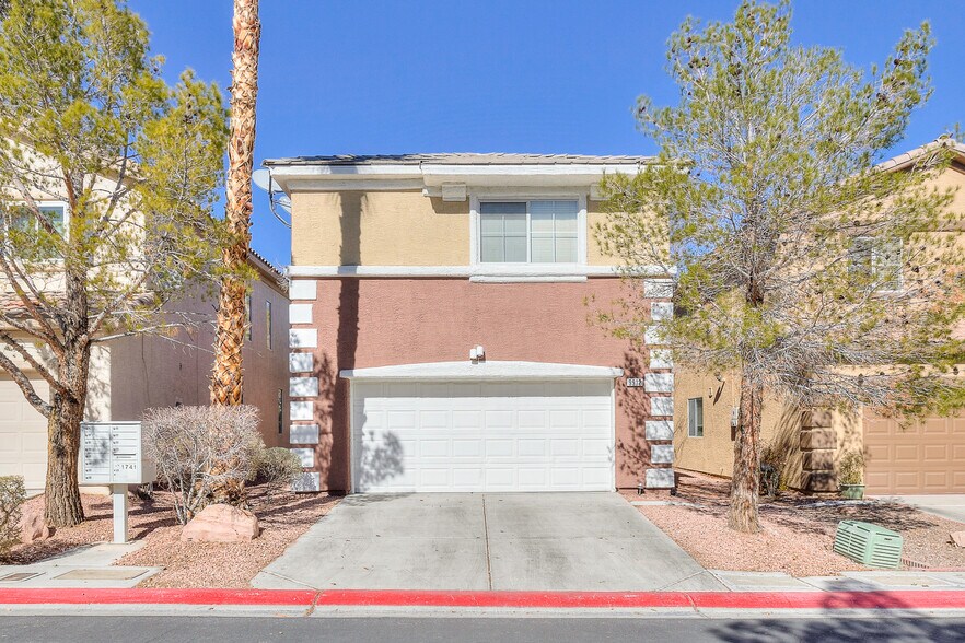 Building Photo - 9912 Via Toro Ave