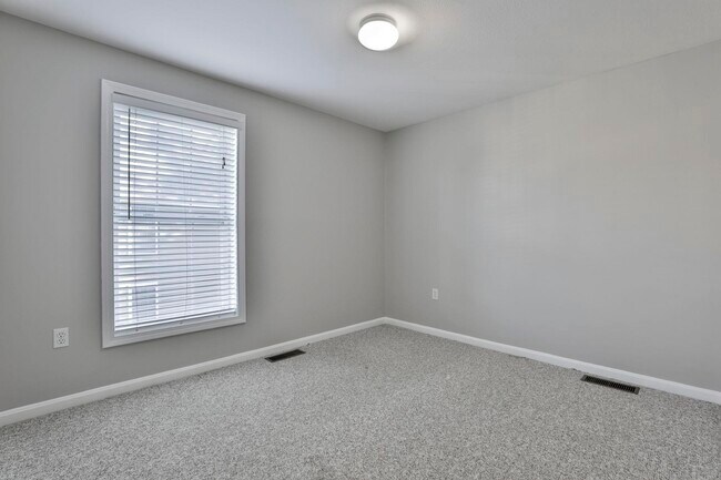 Building Photo - 98 Barbara Ln