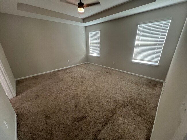 Building Photo - Great home in a gated community