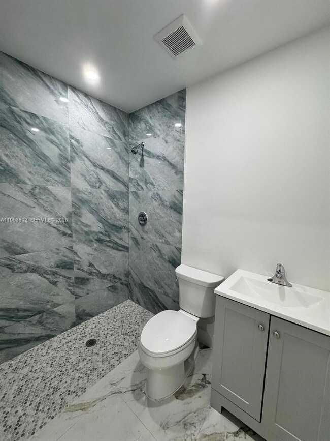 Building Photo - 11000 SW 47th Terrace