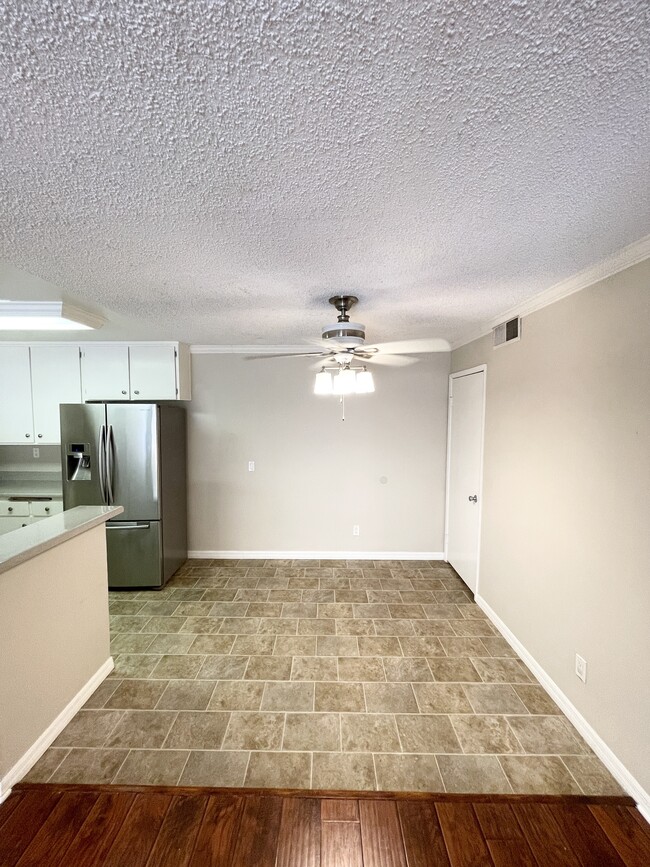 Dining area - 18758 Mandan St