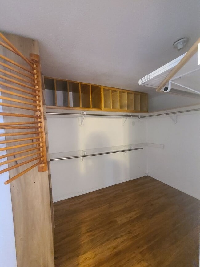 Building Photo - Home with All Utilities Included Now Available in Calexico!