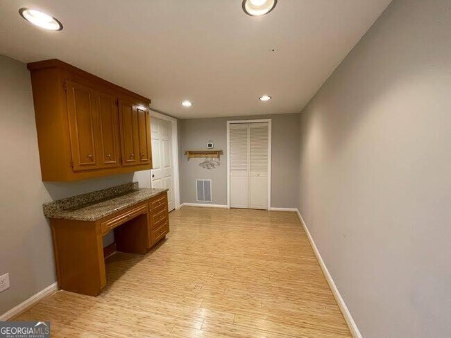 Building Photo - 6134 Millstone Run