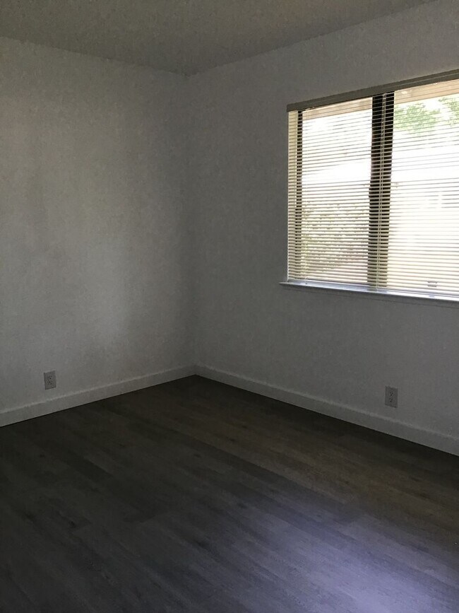 Building Photo - Beautiful Rocklin home