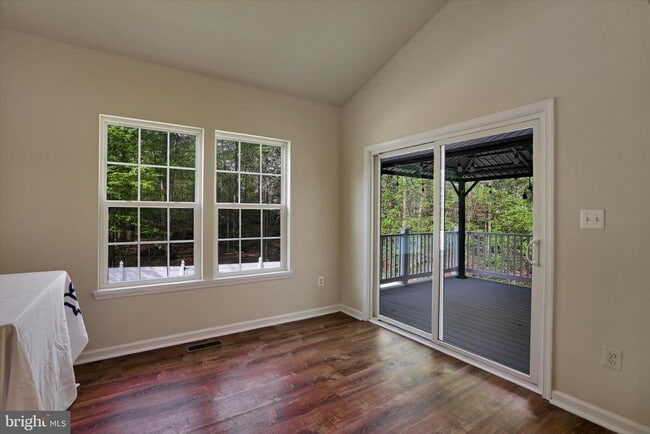 Building Photo - 6981 Linden Ave