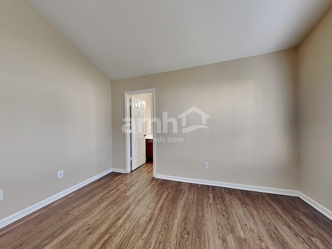 Building Photo - 5069 Carrington Ct