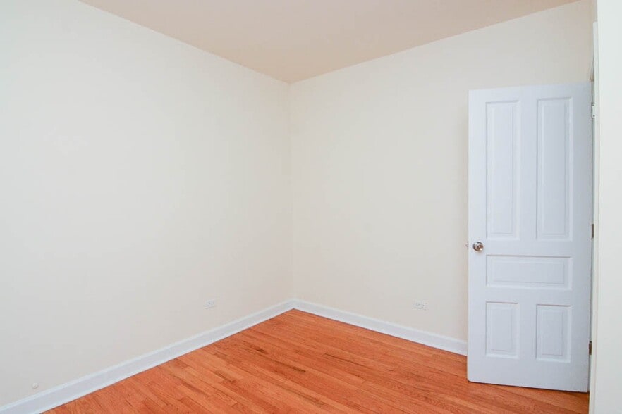 Building Photo - 2910 W George St