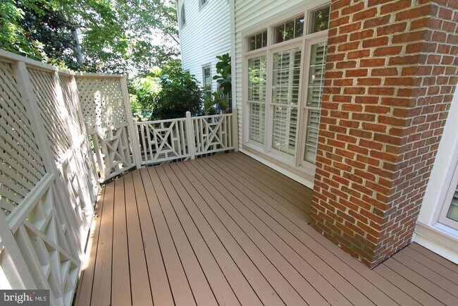 Building Photo - 10502 James Wren Way