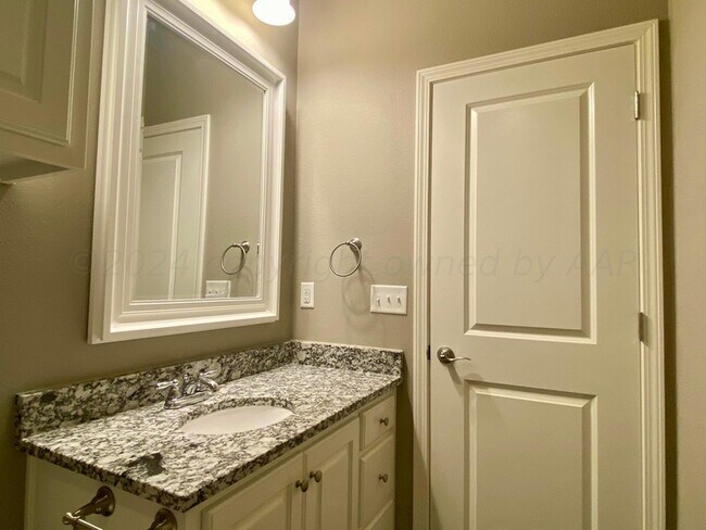 Building Photo - 9608 Sydney Dr