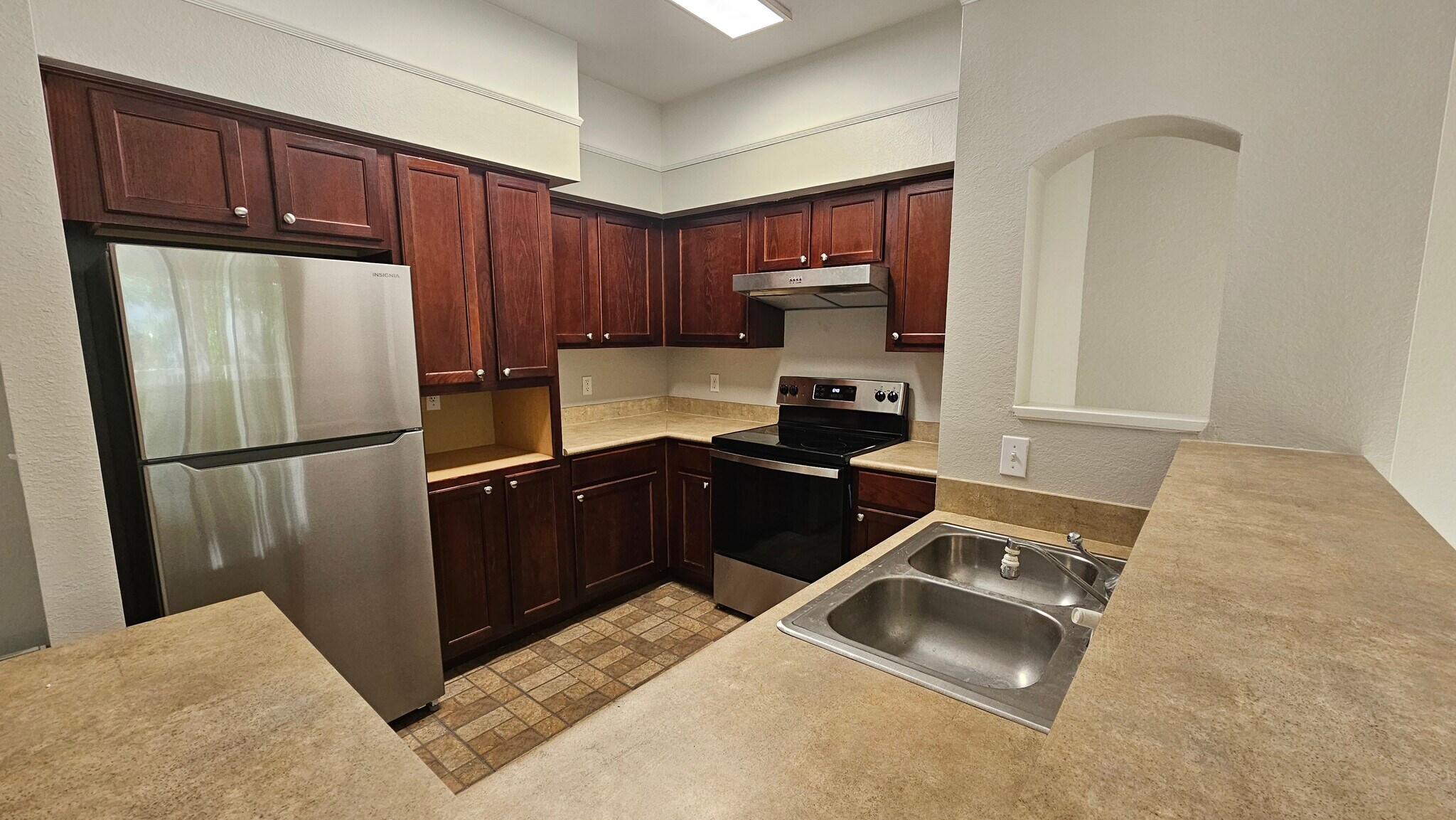 Building Photo - 2801 Chancellorsville Dr