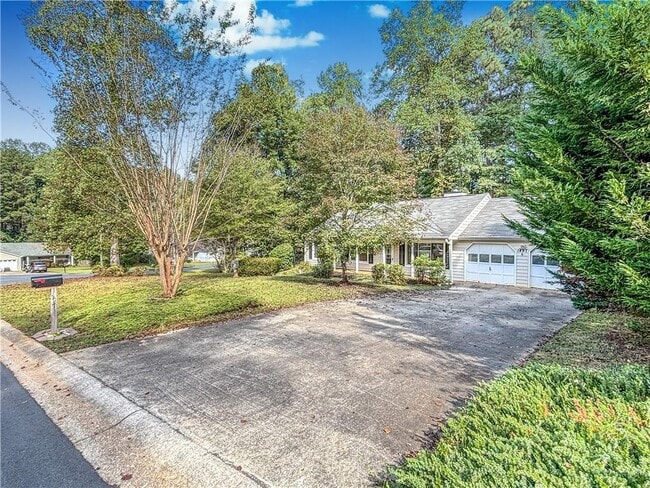 Building Photo - 1497 Chaseway Cir