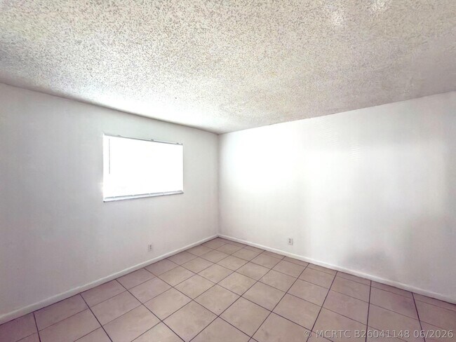 Building Photo - 4109 Riverside Dr