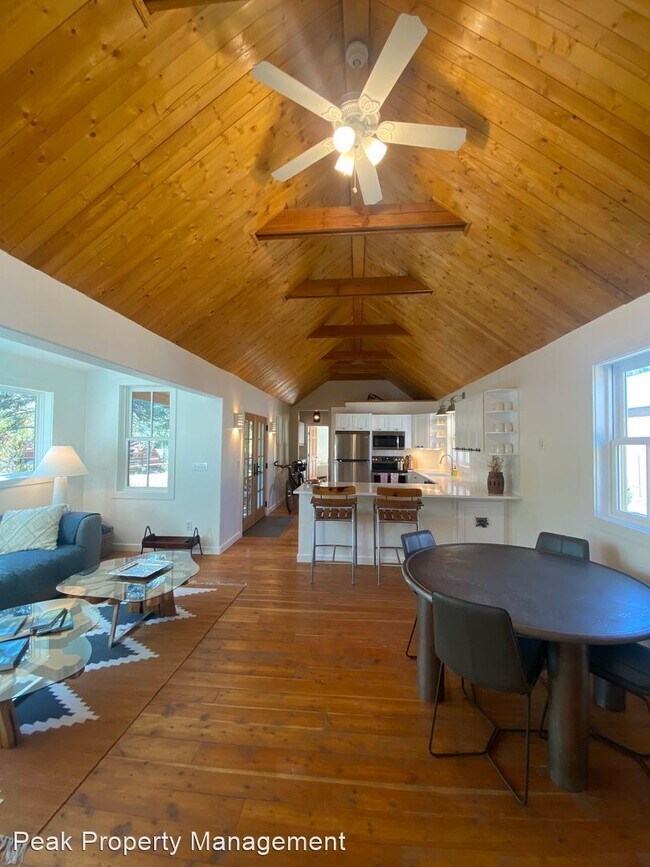 Building Photo - 3 br, 2 bath House - 214 Maroon Ave.