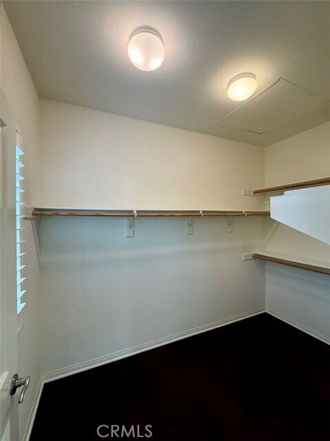 Building Photo - 310 Bronze