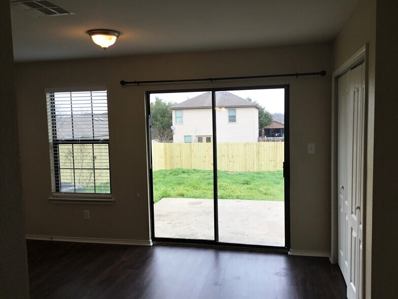 Building Photo - 150 Myrtle St