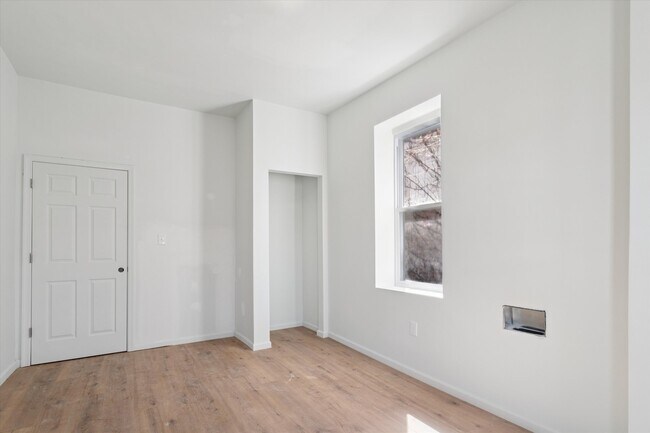 Building Photo - 3031 Page St