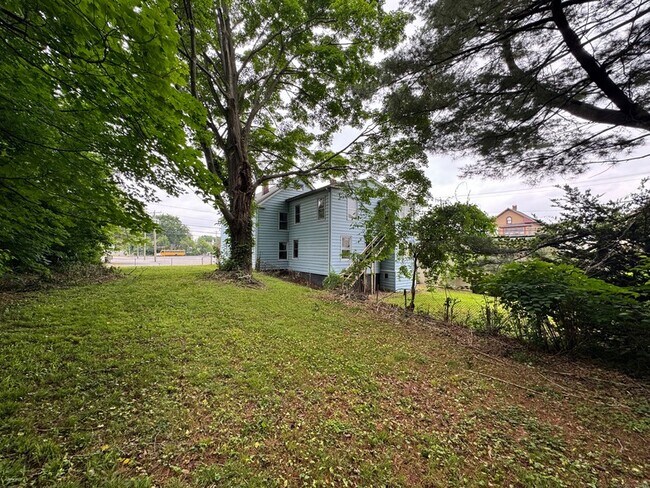 Building Photo - 81 Springdale Ave