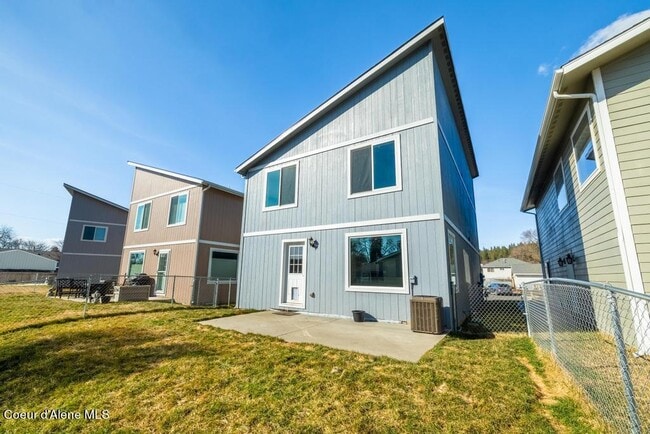 Building Photo - 2704 N Miami Ct