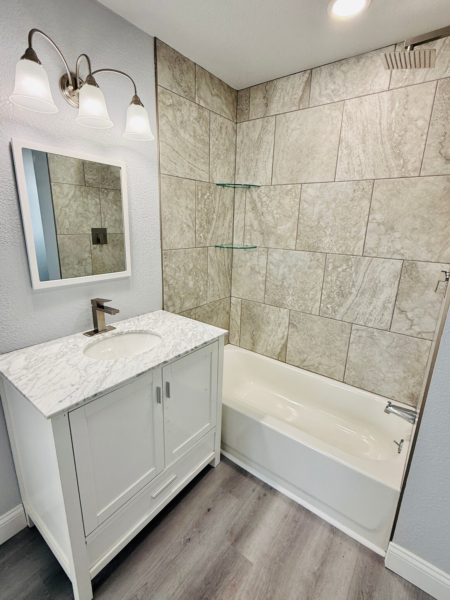 Building Photo - 1713 Maple St