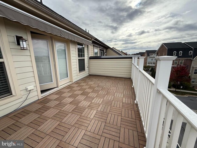 Building Photo - 321 Hendrix Ave