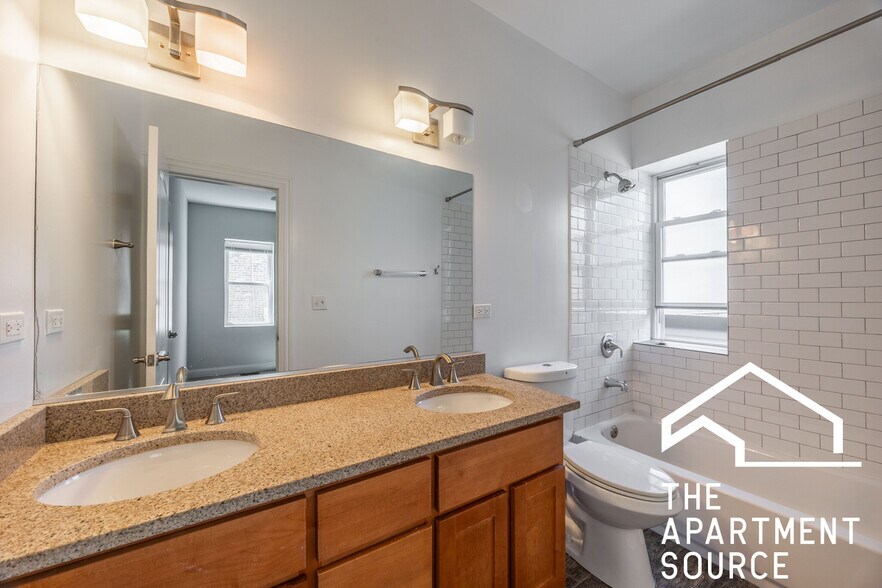 Building Photo - 1503 N Talman Ave