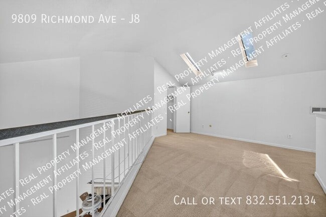 Building Photo - 9809 Richmond Ave.