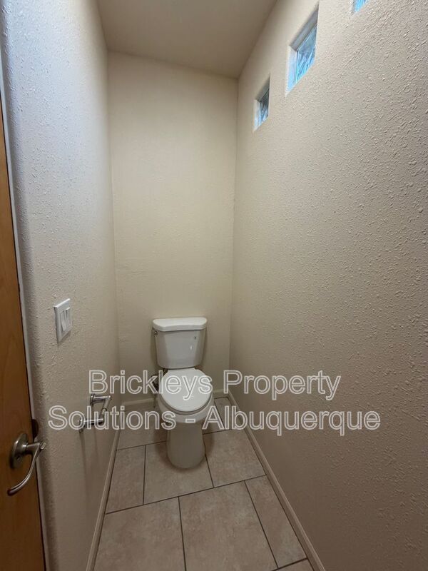 Building Photo - 1612 3rd St SW