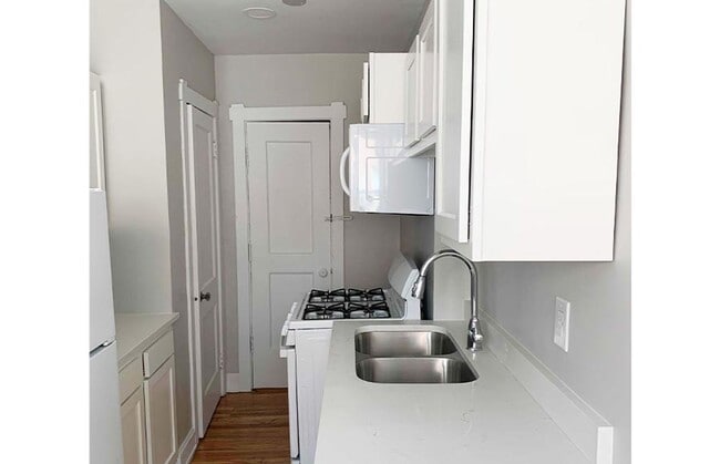 Interior Photo - Tudor Court