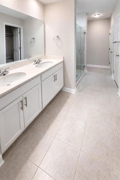 Building Photo - 3200 W College Park Dr