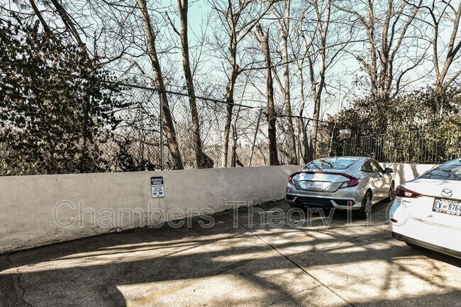 Building Photo - 2630 Adams Mill Rd NW