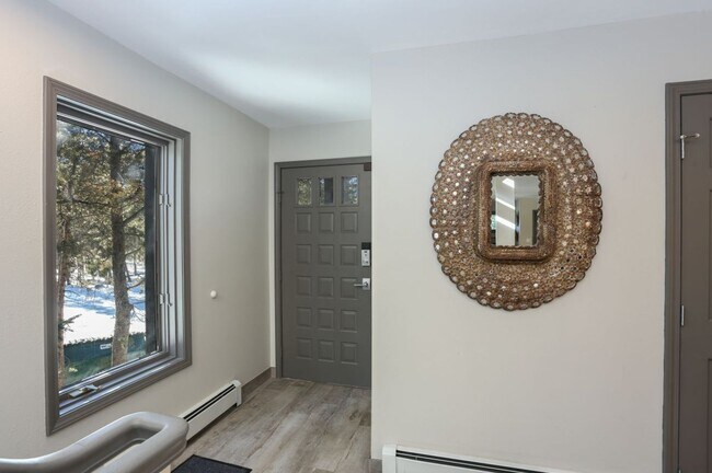 Building Photo - Beautiful 4 bed, 4 bath with garage in Fri...