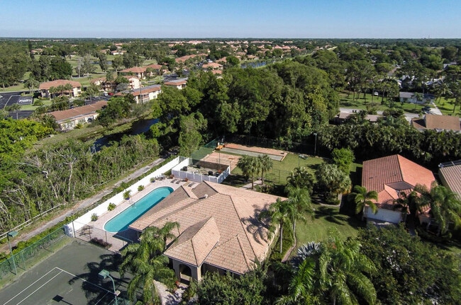 Building Photo - 13255 Royale Sabal Ct