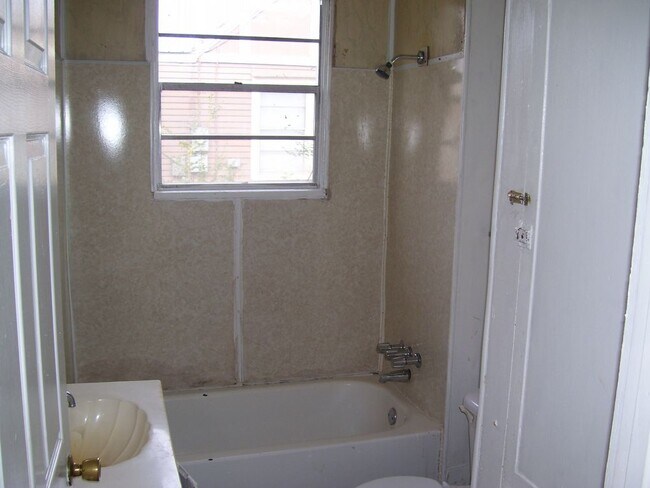 Building Photo - Bessemer   35020