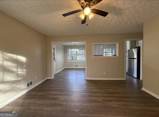 Building Photo - 7016 Adel Ln