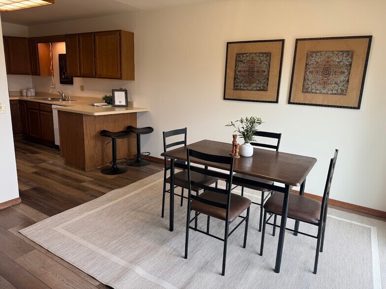 Primary Photo - 903 Clarmar Dr