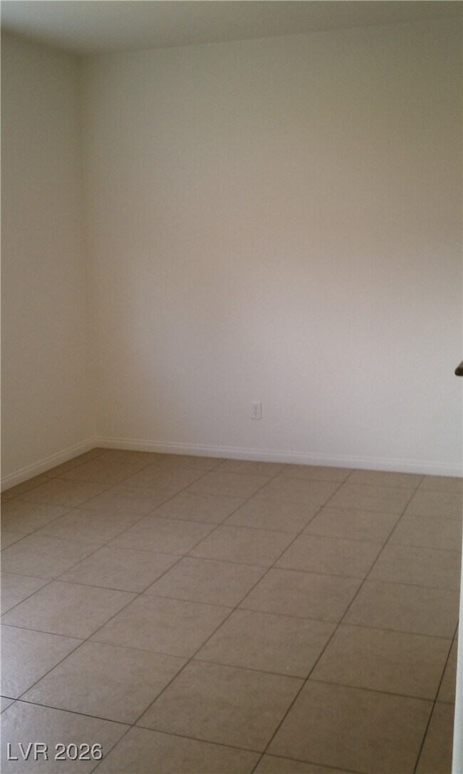 Building Photo - 5493 Ovando Way