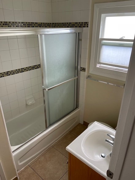 Building Photo - 2567 Foothill Blvd