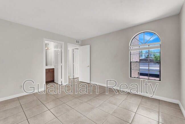 Building Photo - 2974 Juniper Hills Blvd