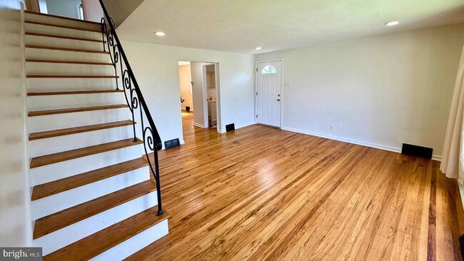 Building Photo - 4 Collier Cir