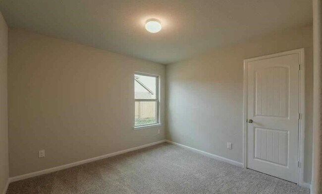 Building Photo - 2730 Bergen Bay Ln