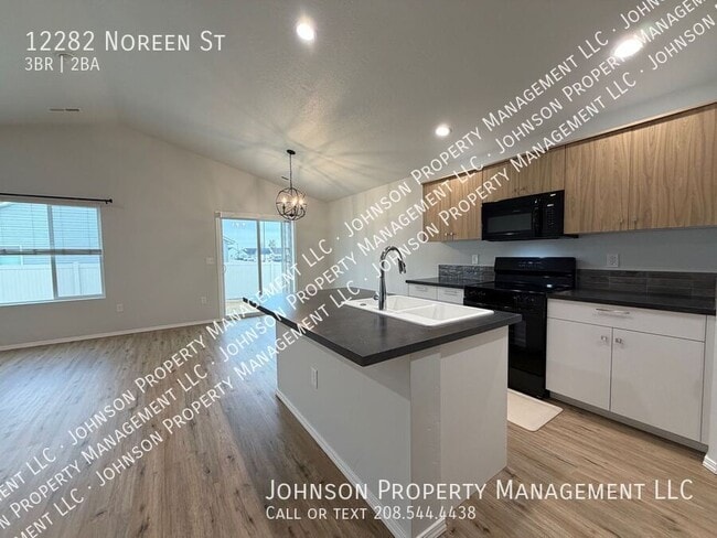 Building Photo - 12282 Noreen St